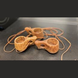 Aito Lapin napsikuksa, nahkanauhalla 1 Kpl 0,2 dl