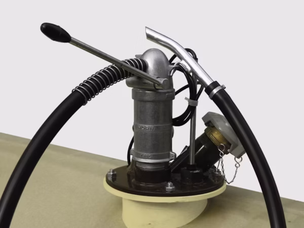 KÄSIPUMPPU DIESILILLE 25L/MIN LETKU 1,5M